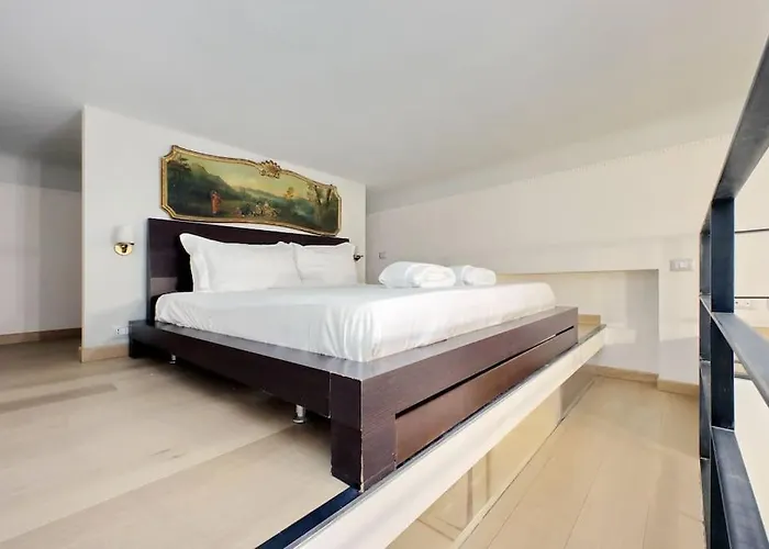 Bright Flat With Wonderful Views In The Centre Roma