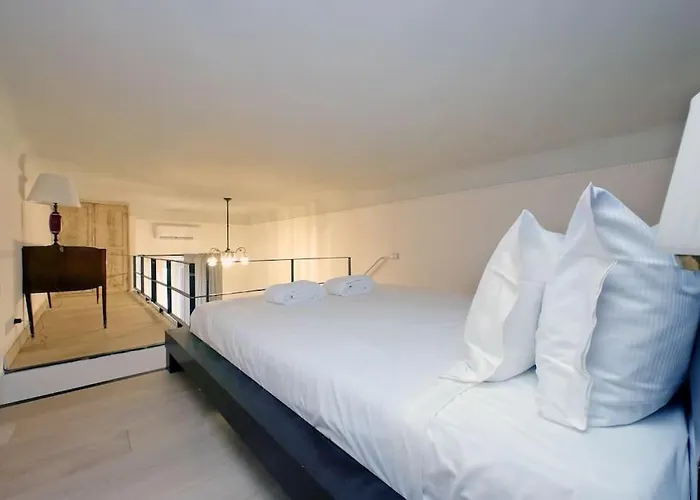 Bright Flat With Wonderful Views In The Centre Apartamento Roma