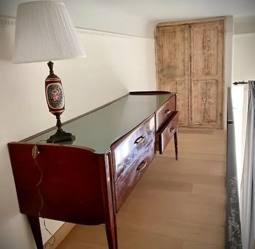 Bright Flat With Wonderful Views In The Centre