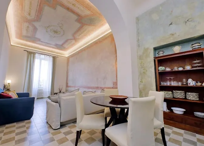 Bright Flat With Wonderful Views In The Centre Roma