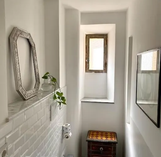 Apartamento Bright Flat With Wonderful Views In The Centre *